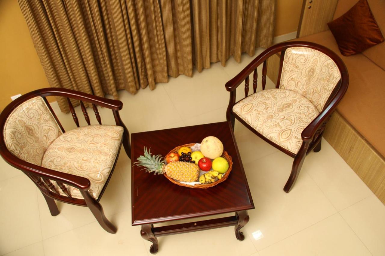 Hotel Royal Riviera à Kumarakom Extérieur photo
