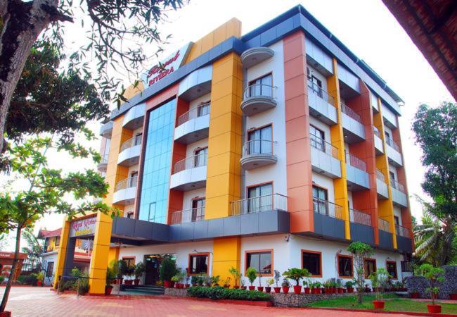 Hotel Royal Riviera à Kumarakom Extérieur photo